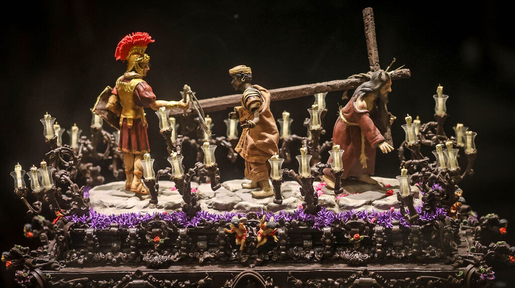Completa tu escena de Semana Santa con figuras en miniatura de alta calidad
