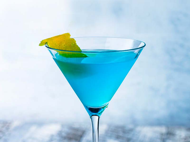 ¿Qué ingredientes se utilizan en la ginebra Kanpur Azul?