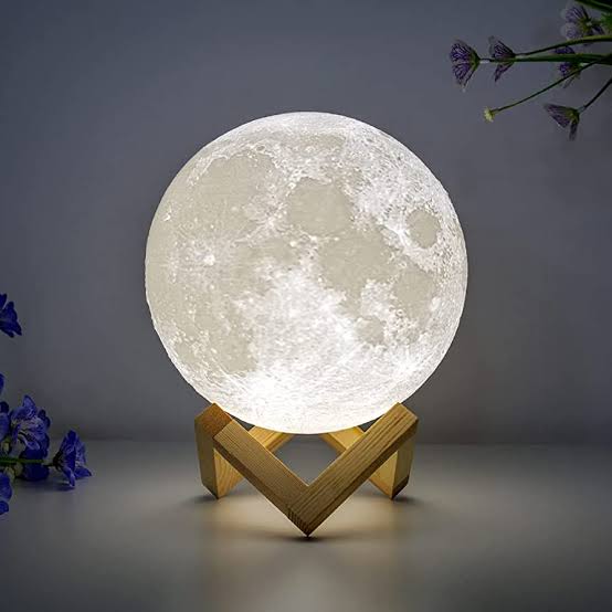 Lámpara luna personalizada: Una luz celestial en tu espacio